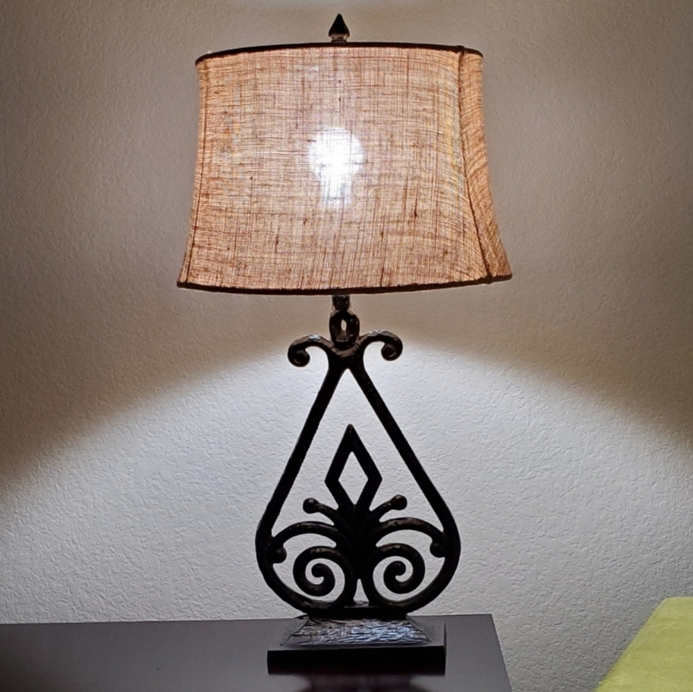 Pottery Barn Hammered Scroll Cast Metal Table Lamp+ Burlap Shade, 29" EUC